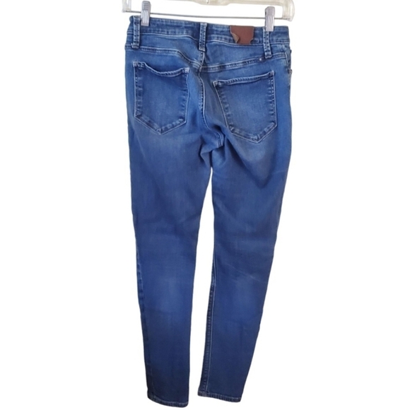 Lucky Brand Sasha Super Skinny Mid Wash Mid Rise Jeans Size 4/27 - Picture 3 of 7